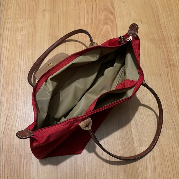 Nordstrom Exclusive Longchamp Le Pliage Red Nylon Expandable Tote NWOT - Picture 4 of 7